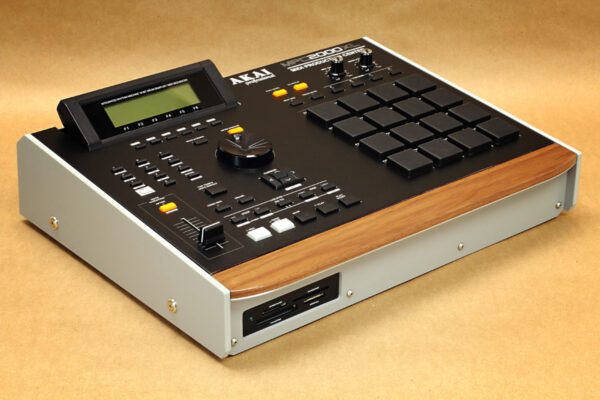Akai Custom MPC 2000XL Black Drum Machine by Big Noise MPC