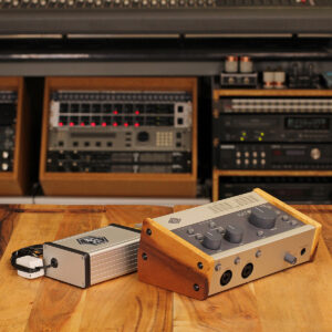 Universal Audio VOLT 476 Audio Interface 5V PSU & Tilt Wood Panel Kit