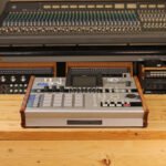 02_Roland_MV-8800_Wood-Panels