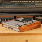 03_Roland_MV-8800_Wood-Panels